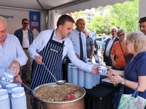 Bursa buyuksehirden niluferde asure bereketi R4syLU55